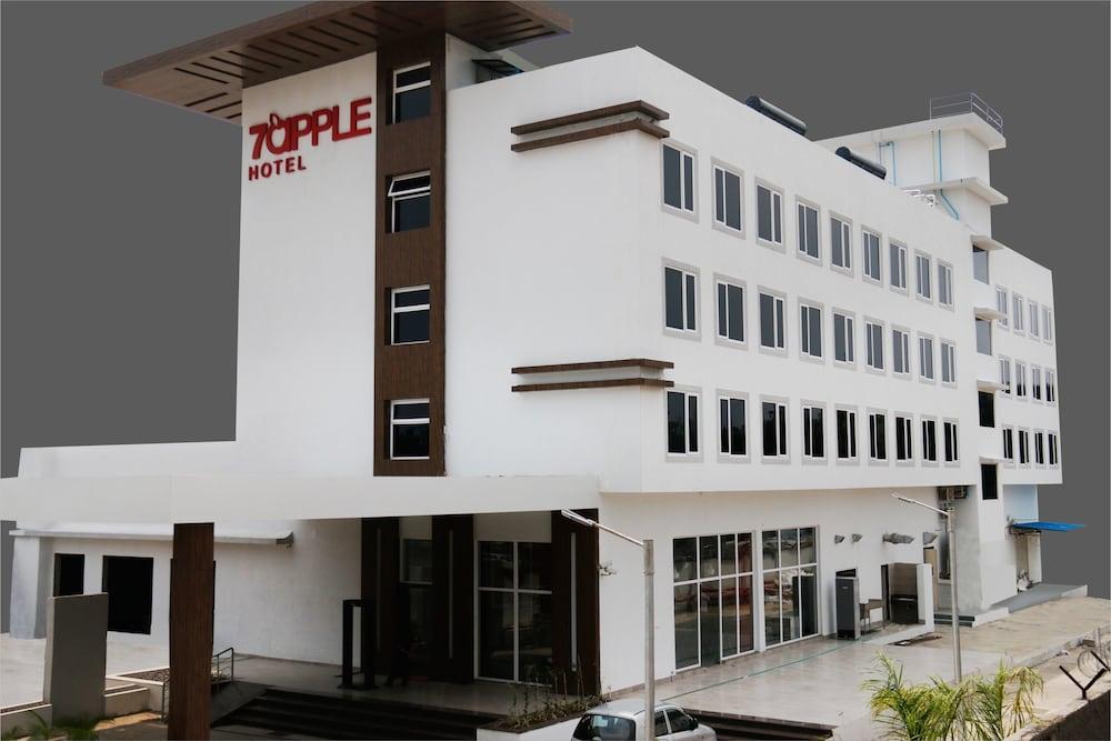 7 Apple Hotel, Vadodara Exterior foto