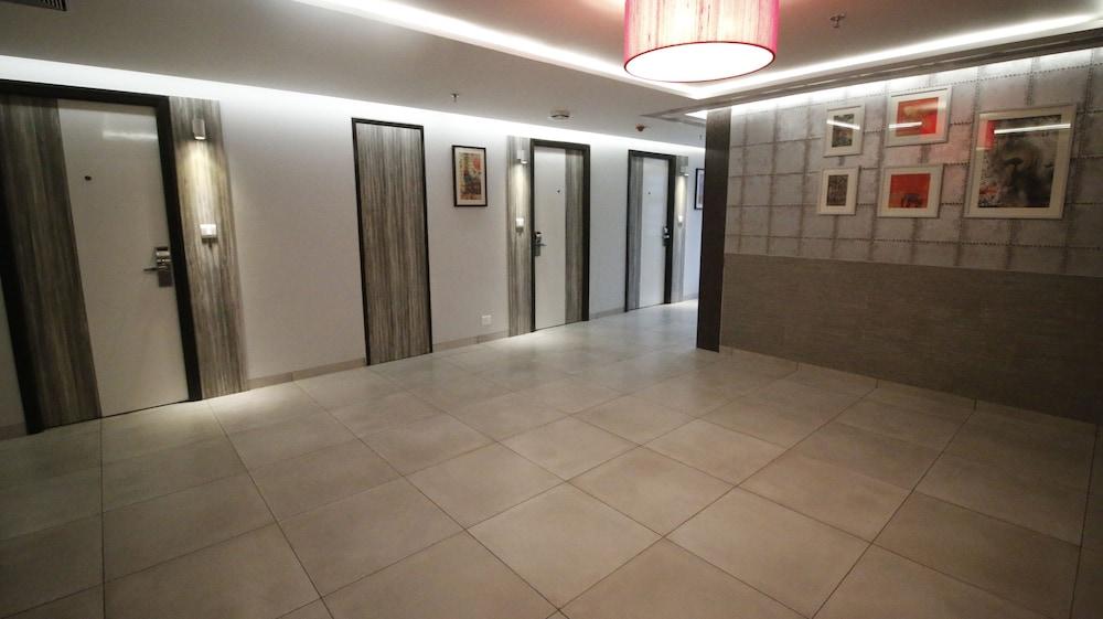 7 Apple Hotel, Vadodara Exterior foto