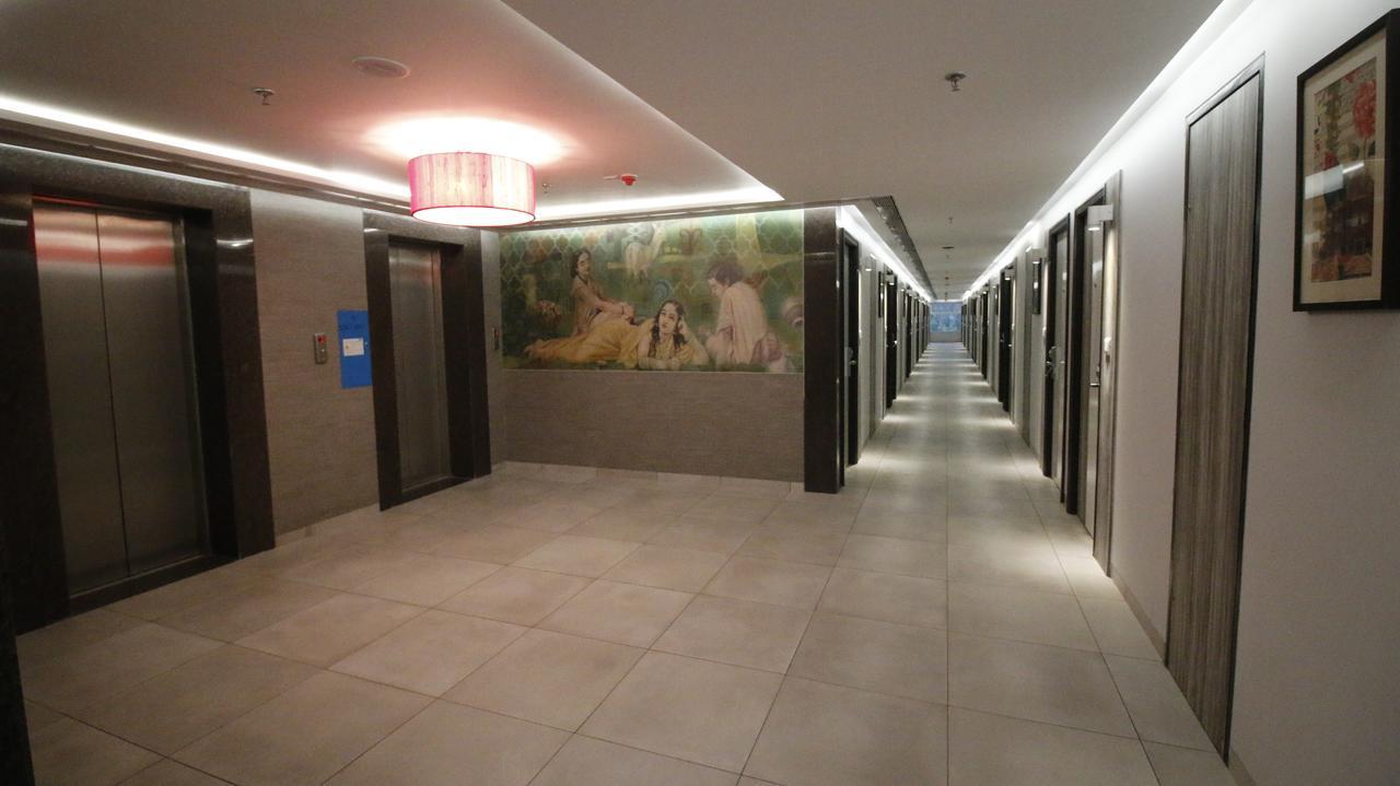 7 Apple Hotel, Vadodara Exterior foto
